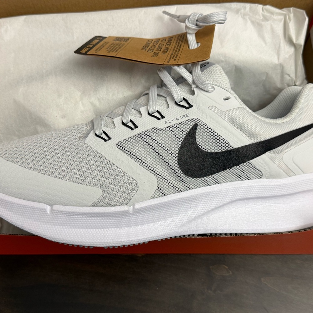 Nike Light Gray and Black Running Shoes